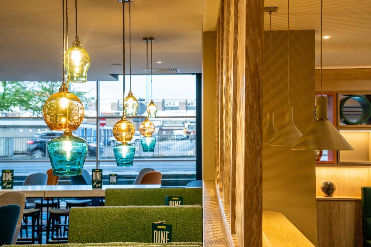 Holiday Inn Stevenage By Ihg Exteriér fotografie